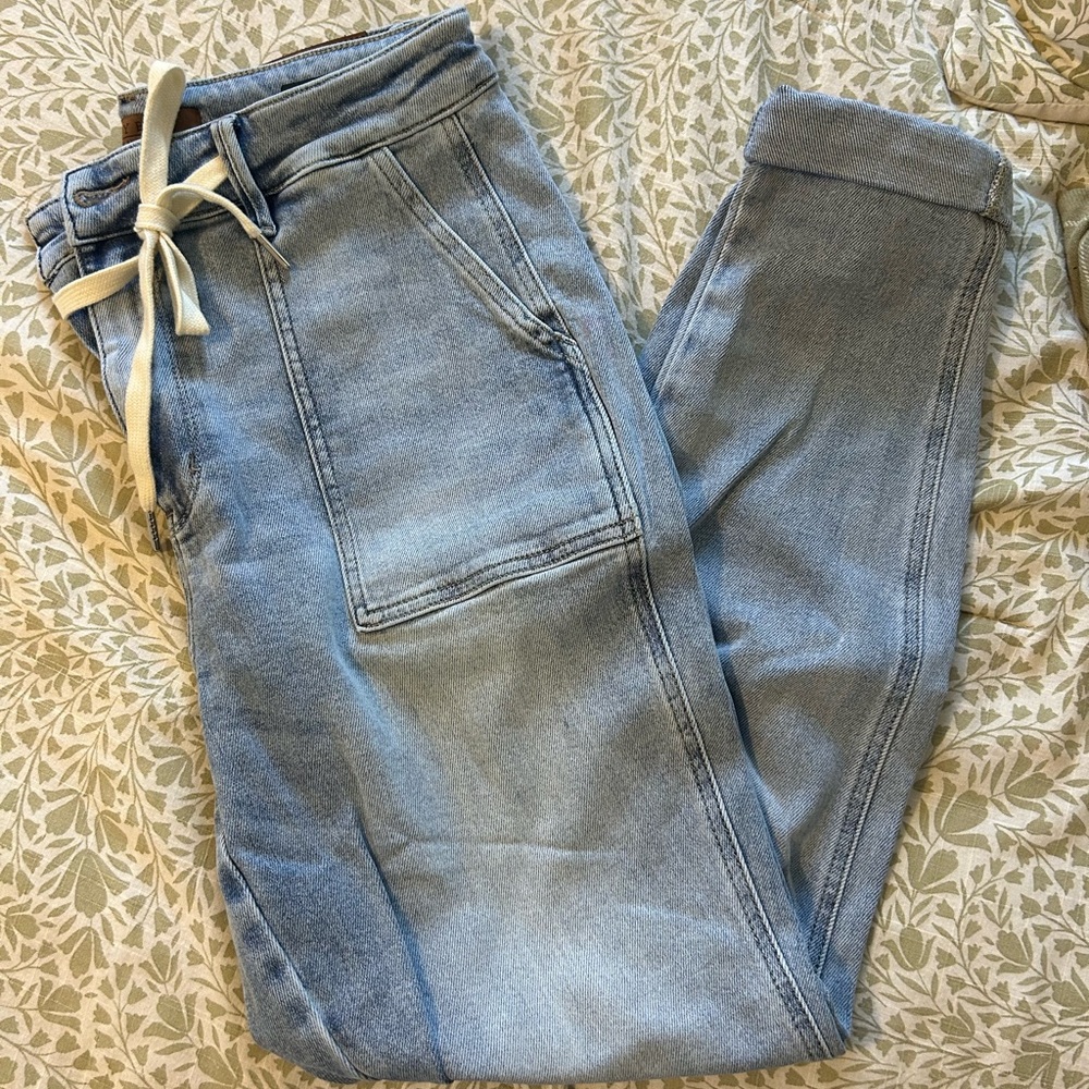 Judy Blue Light Blue Women's Jogger Jeans